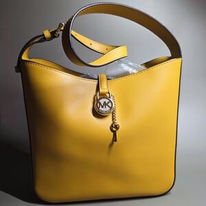 Michael Kors Yellow Leather Shoulder Bag